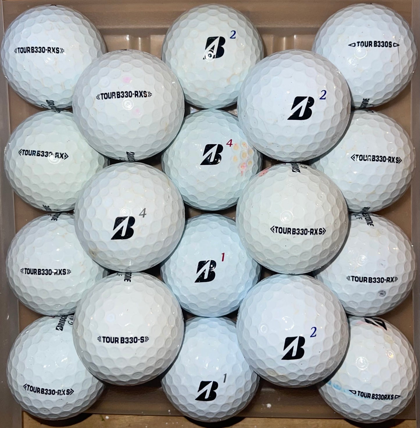 Bridgestone Tour B330